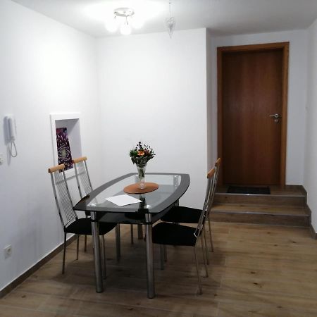 Ebenerdige Ferienwohnung Mit Grosser Terrasse In Der Naehe Des Waldes, Zum Wohlfuehlen Schoneck Kültér fotó