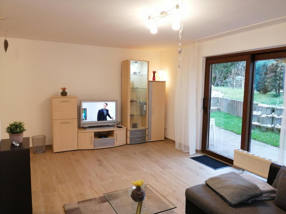 Ebenerdige Ferienwohnung Mit Grosser Terrasse In Der Naehe Des Waldes, Zum Wohlfuehlen Schoneck Kültér fotó