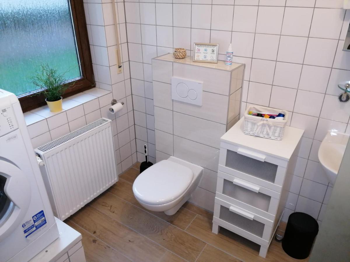 Ebenerdige Ferienwohnung Mit Grosser Terrasse In Der Naehe Des Waldes, Zum Wohlfuehlen Schoneck Kültér fotó